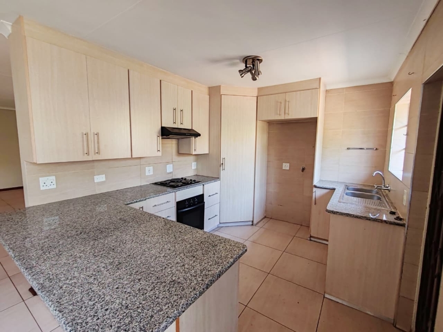 3 Bedroom Property for Sale in Kannoniers Park North West